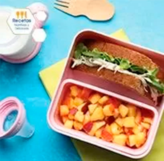 Sándwich de pollo con lechuga y espinaca