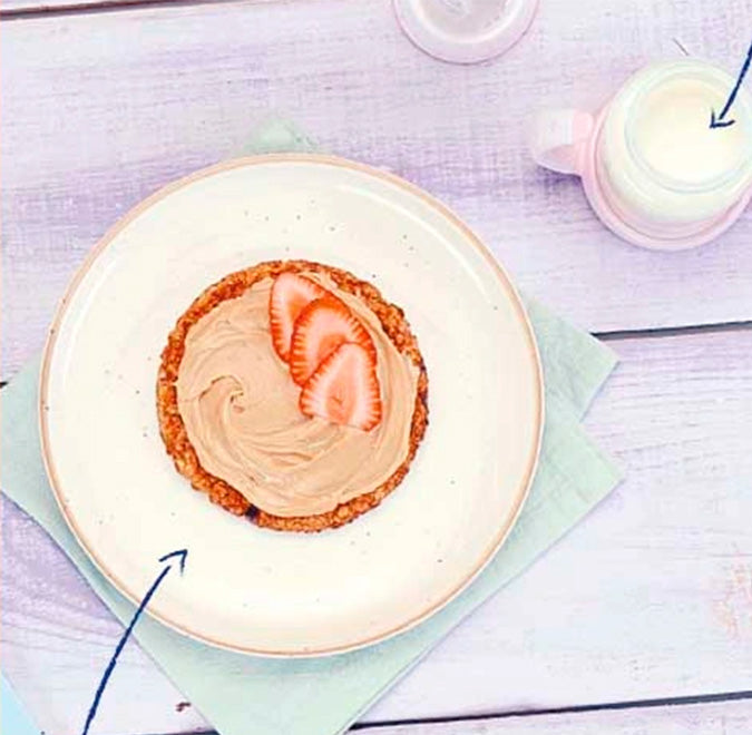 Hot cakes de avena + vasito de Enfagrow®