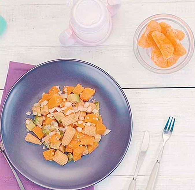 Calabazas con queso panela, elotitos y aguacate + Mandarina
