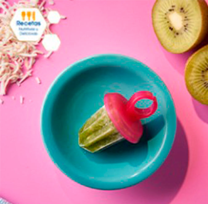 Paletas heladas de kiwi con coco rallado