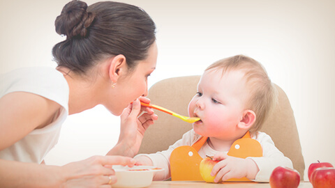 Lista de articulos para bebes recien nacidos: Para amamantar y darle de  comer